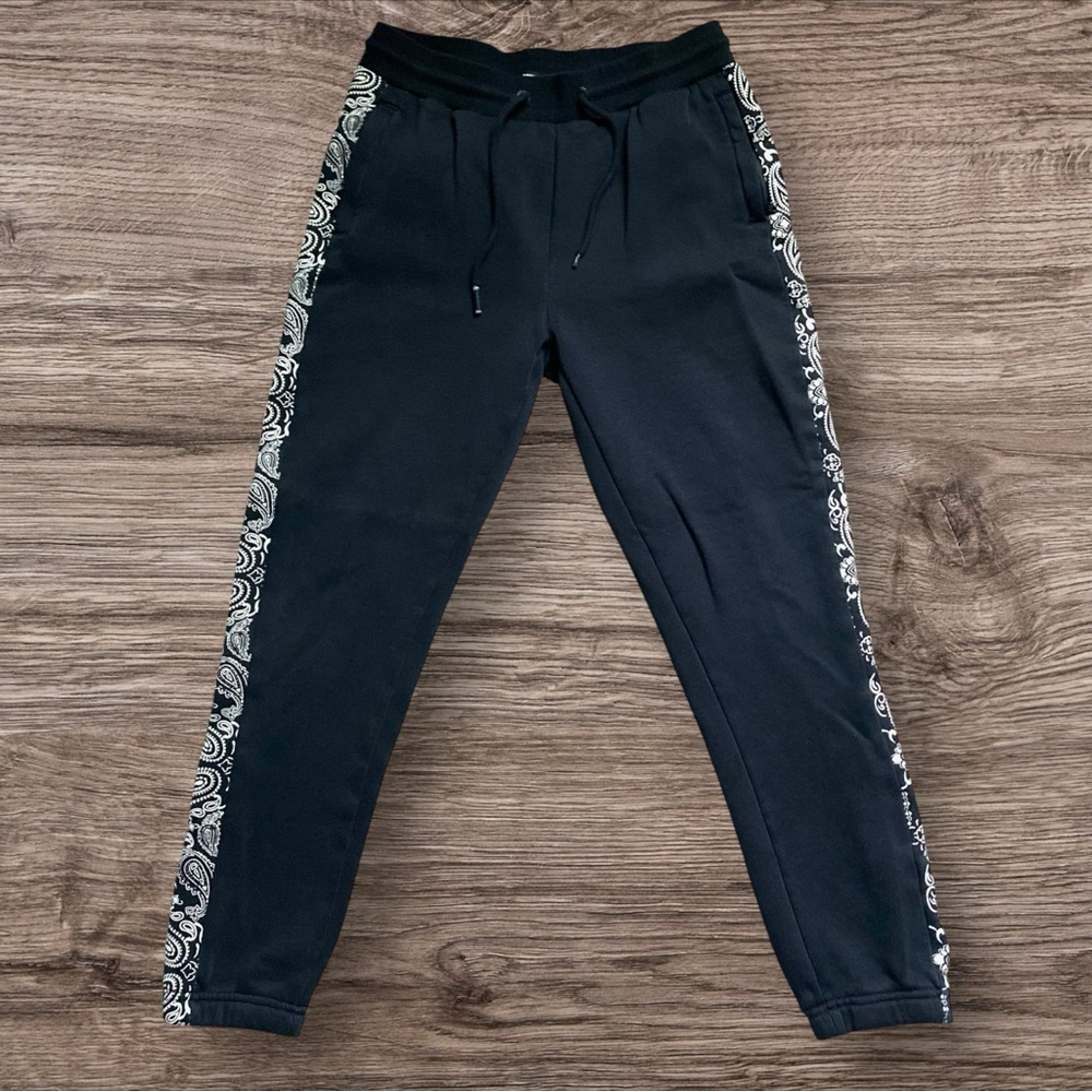 Crooks & Castles Black Sweatpants with White Graphics (Matching set- Hoodie op)